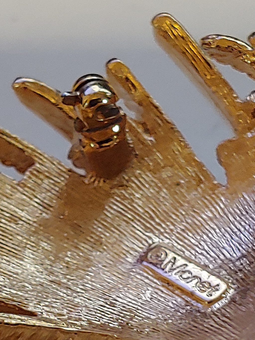 BROOCHES JEWELRY