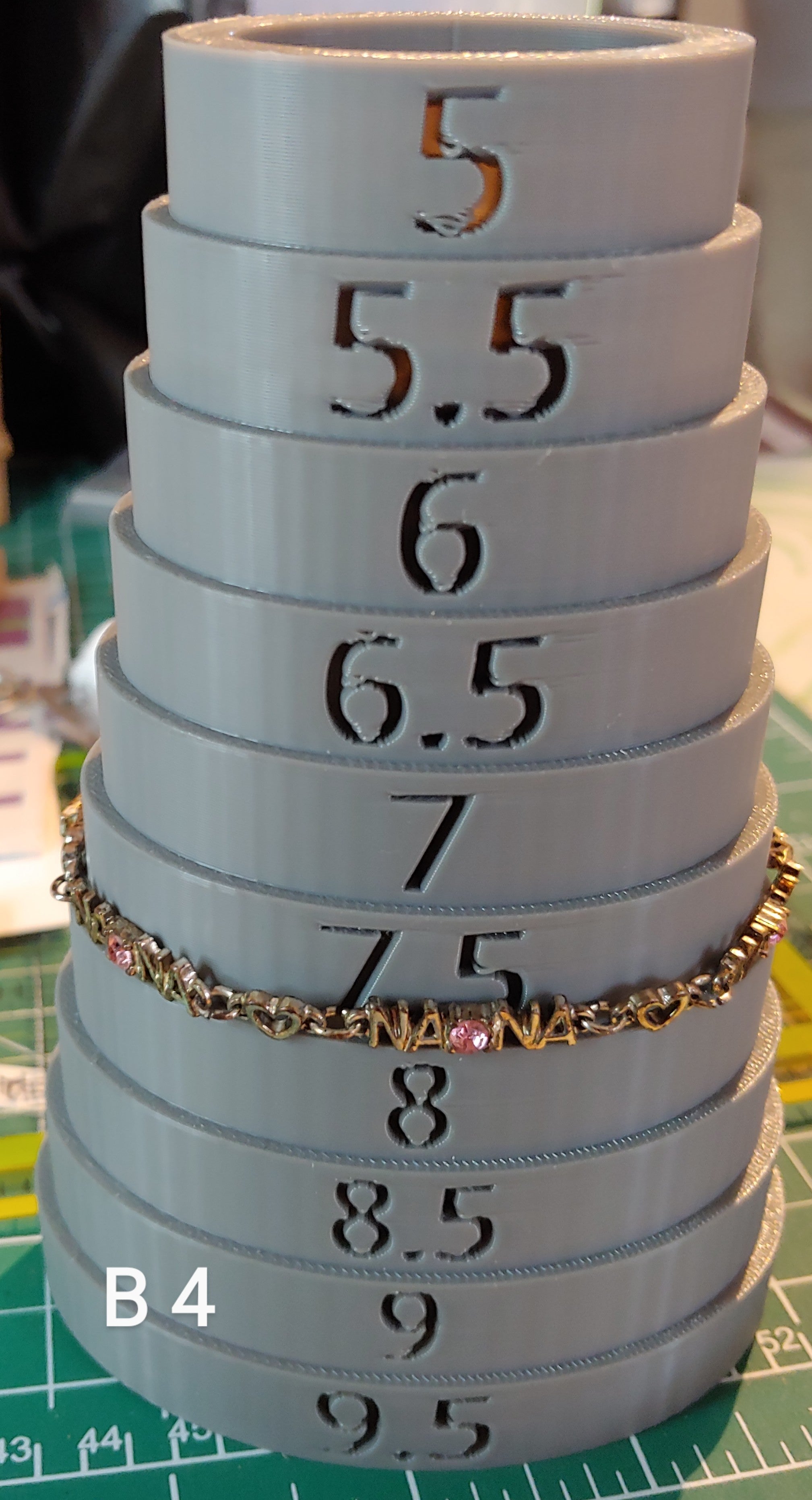 BRACELET