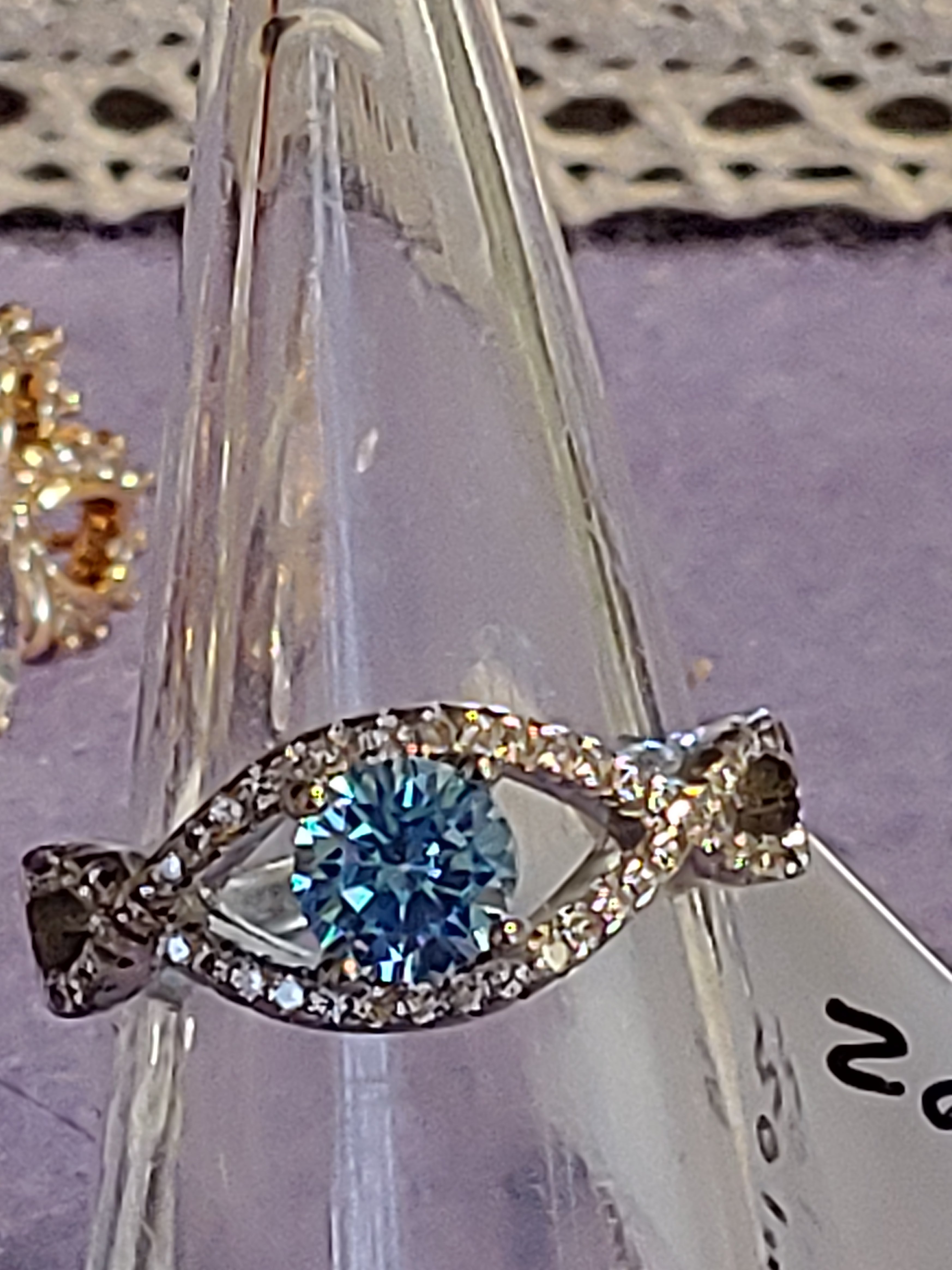 COSTUME RINGS SIZE 8