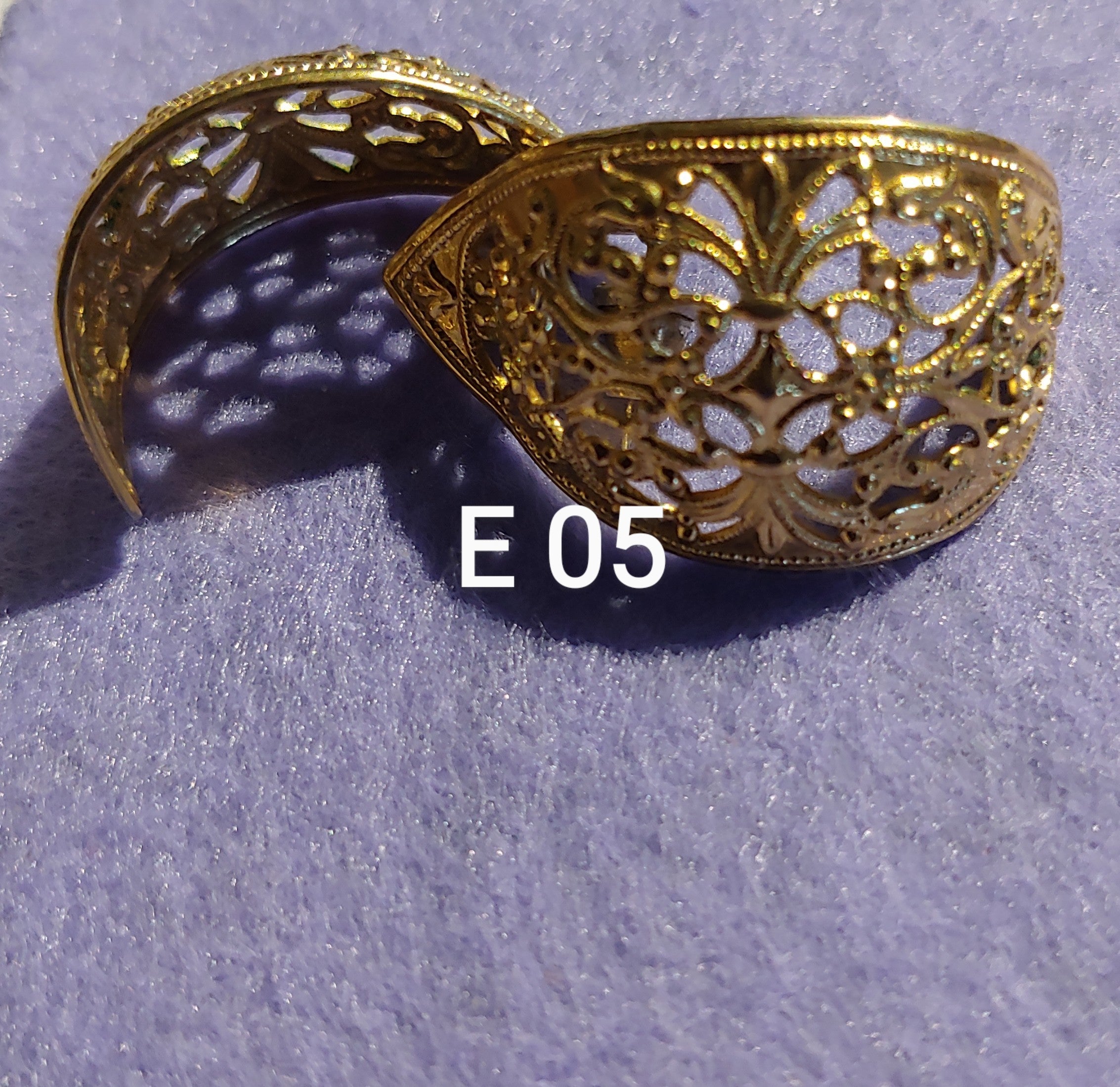 COSTUME EARRINGS