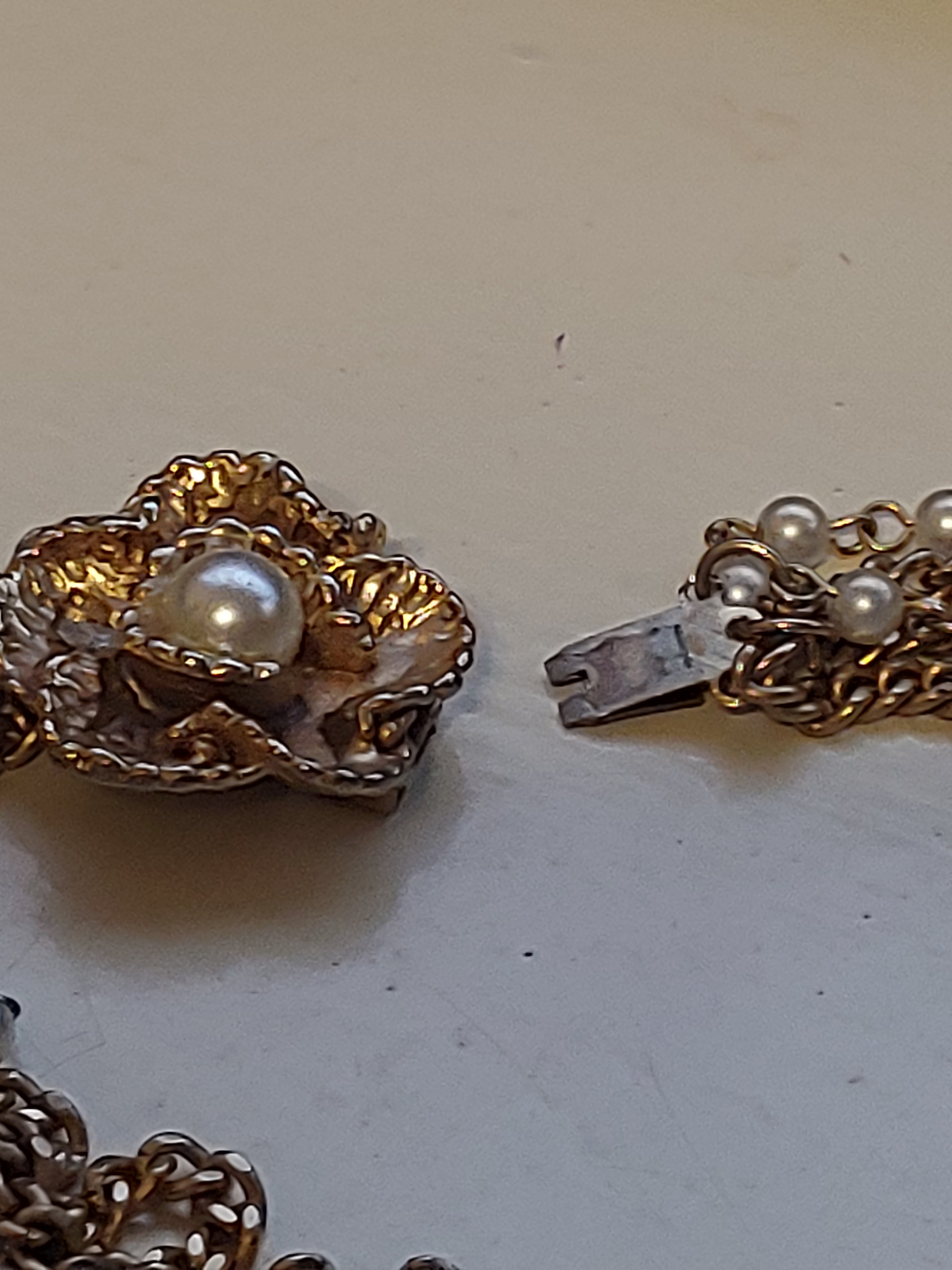 COSTUME NECKLACES
